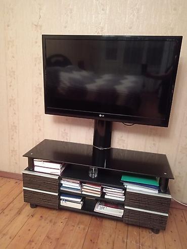 televizo: LG LCD/LED televizor və şüşə TV stendi dəsti - Marka/model: LG — 2