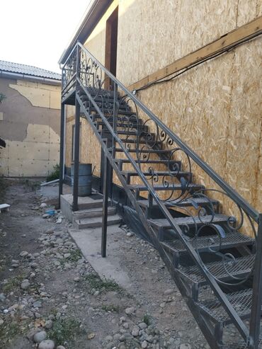 облицовка домов: Темир тепкич Тышкы буюм, Акысыз жеткирүү, Тепкичтин формасы: Түз