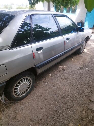 мото наколенники: Audi 100: 1989 г., 1.8 л, Механика, Газ, Седан