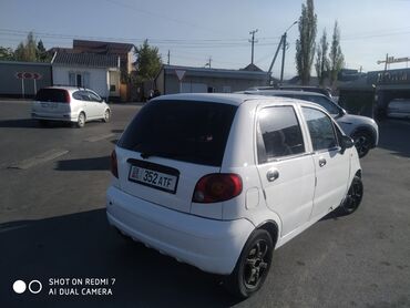 авто в рассрочку лизинг: Маневренный и компактный хэтчбек Daewoo Matiz белого цвета, идеально