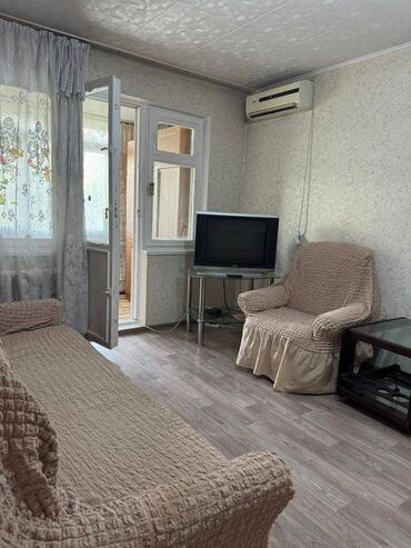 1 ком квартиры продаю: 1 комната, 32 м², 104 серия, 4 этаж, Косметический ремонт