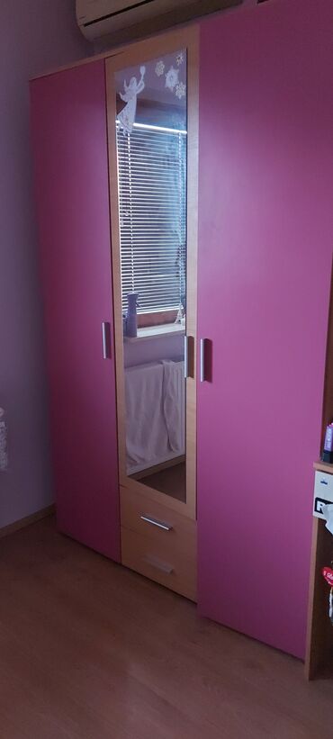 Wardrobes: Three-wing wardrobe, Plywood, color - Pink, Used