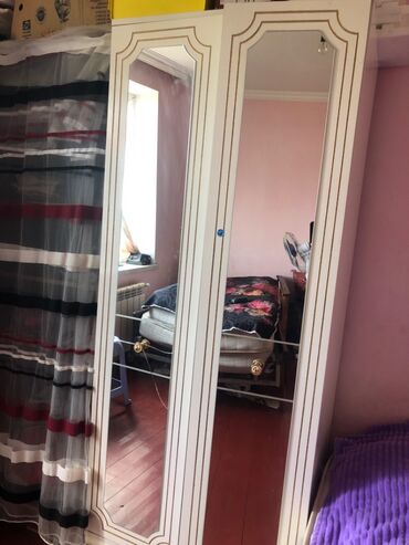Yeni, Düz dolab, Qarderob, paltar dolabı