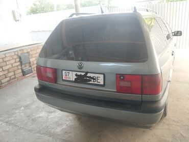 Volkswagen: Volkswagen Passat: 1994 г., 1.8 л, Механика, Бензин, Универсал