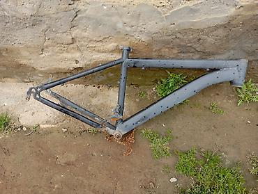 velosiped şini: Velosiped çərçivəsi – dağ/trek tipli, metal konstruksiya - Material — 1