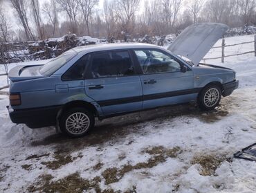 Volkswagen: Volkswagen Passat: 1991 г., 1.8 л, Механика, Бензин, Седан