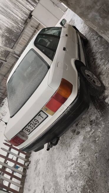 Audi: Audi 80: 1987 г., 1.8 л, Механика, Бензин, Седан