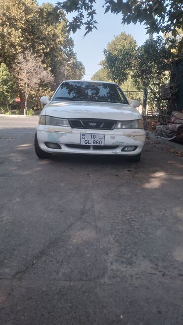 ot üyüdən aparat: Daewoo Nexia: 1.6 l | 1996 il Sedan