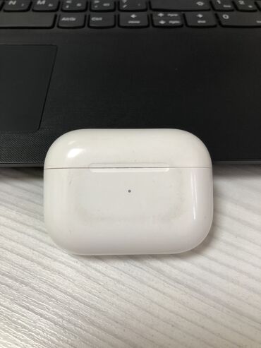 куплю правый наушник: Продаю беспроводные наушники Airpods Pro (1 поколения). Оригинал!