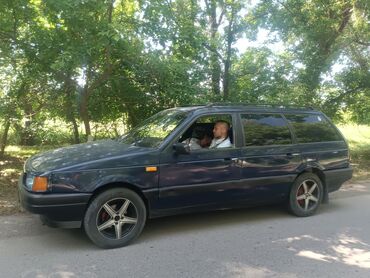 автомобиль пассат: Пассат б3 универсал, 1.8 моно жылы 92 ГУР. Состояние жакшы, вложение