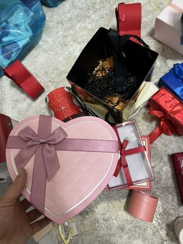 Hədiyyə bağlamaları: Hədiyyə paketi, Yeni, Ödənişli çatdırılma — 14