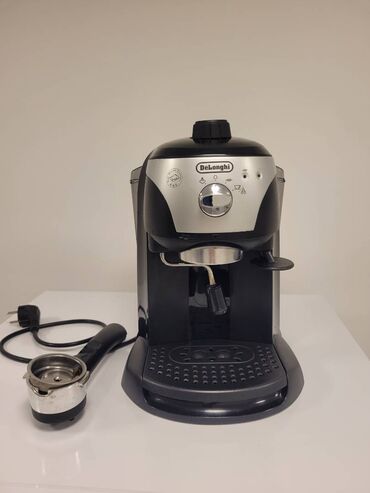 Qəhvə maşınları: Qəhvə maşını Delonghi, Su qabı ilə, İşlənmiş