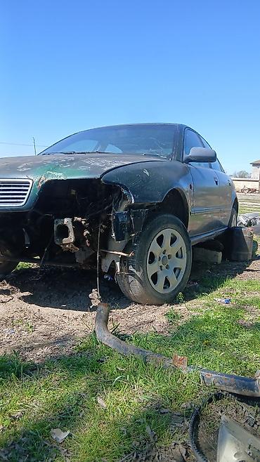 avto aksesuarlar topdan satış: Audi A4, 1998 il, ABŞ, Ünvandan götürmə — 2