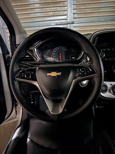 Chevrolet: Chevrolet Spark: 2017 г., 1 л, Вариатор, Бензин — 3