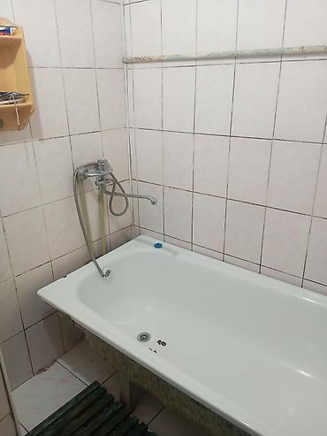 Продажа коттеджей и домов: Дом с участком 6 соток. кирпичный, Баня навес. двор на 3-4 машины — 6