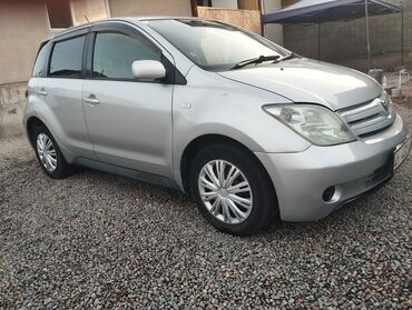 обмен машинами с доплатой: Toyota ist: 2003 г., 1.3 л, Автомат, Бензин, Хэтчбэк
