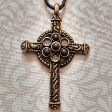 zlatne alke mindjuse cena: Pendant necklace, Material: Leather, Brass