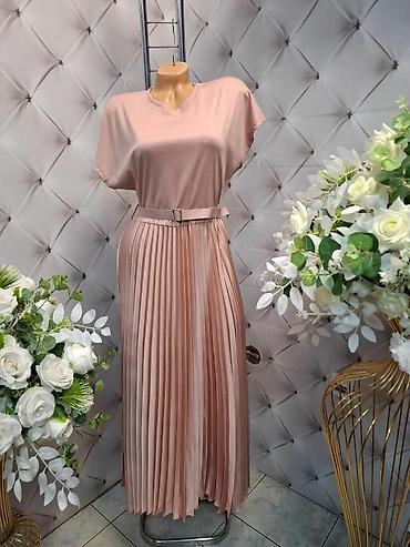 mini kofer: Elegantna plisirana maxi haljina sa kaišem - Silueta: gornji deo kao — 1