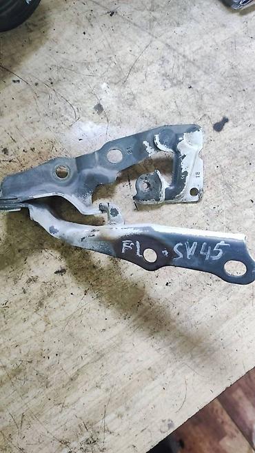 key maker: Toyota Camry SV45 Петля капота, Тойота Камри SV 45 петля капота — 1