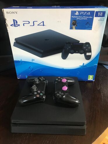 playstation 1: Play Station 4 .1 TB yaddaş ev şəraitində cox az istifadə olunub demək