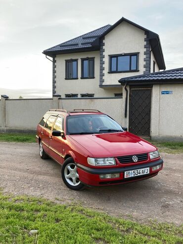цена набор ключей: Красный универсал Volkswagen Passat B4, объем 2 МОНО, 1995г.в