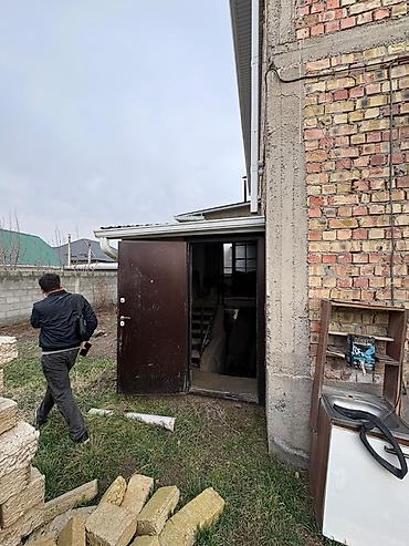 Продажа коттеджей и домов: Продается двухэтажный кирпичный дом с металлической крышей и — 25