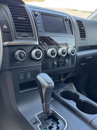 Toyota: Toyota Sequoia: 2020 г., 5.7 л, Типтроник, Бензин, Внедорожник — 17