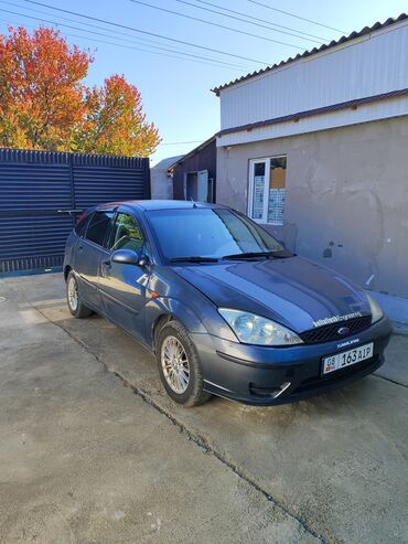 машинна: Ford Focus: 2002 г., 1.8 л, Механика, Газ, Хэтчбэк