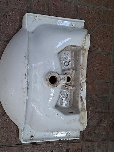 Santexnika: Ağ keramika hamam/lavabo qabı (divara montaj üçün) satilir. Isteyenler — 3