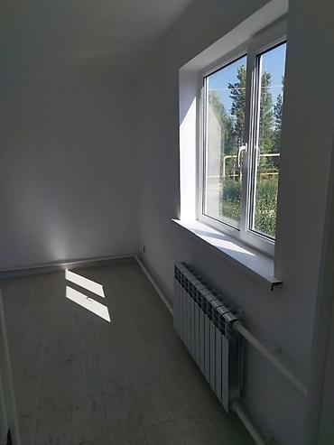 1 комнаты: 20 м², 1 комната, Ак-Орго ж/м, Только девушкам — 2
