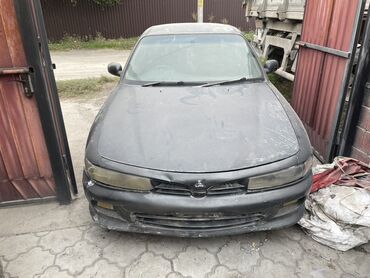 диск тормозной спринтер: Автомобиль Mitsubishi Galant в кузове седан. Окрашен в темно-серый