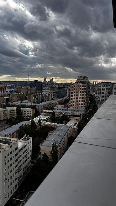 Uzunmüddətli kirayə mənzillər: Panoram mənzərəli geniş mənzil - Şəhərə açılan yüksək mərtəbəli — 13