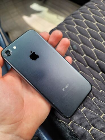 planshet apple ipad 2 16gb: IPhone 7, Б/у, 32 ГБ, Черный, Зарядное устройство, 70 %
