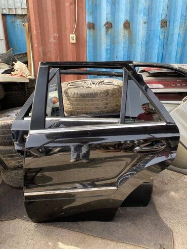 замок для спринтер: Дверь Mercedes-Benz M-CLASS W164 ОМ 642 3 2008 задн. лев. (б/у)