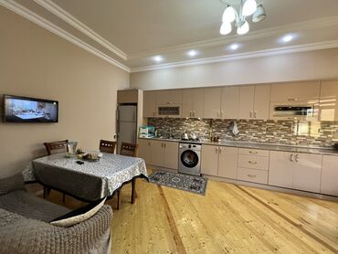 Həyət evləri və villaların satışı: Binəqədi qəs. 4 otaqlı, 220 kv. m, Yeni təmirli — 9