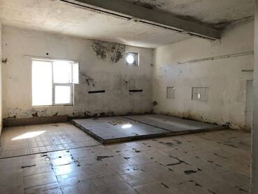 Digər kommersiya daşınmaz əmlakı: Obyekt Əhmədli qəsəbəsinin əsas yolun üzərində yerləşir. Qeyri-Yaşayış — 8