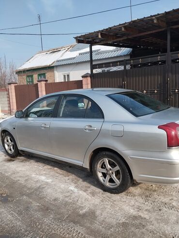 Toyota: Toyota Avensis: 2004 г., 1.8 л, Механика, Бензин, Седан