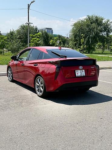 газ 4 поколения: Toyota Prius: 2016 г., 1.8 л, Вариатор, Гибрид, Хэтчбэк — 4
