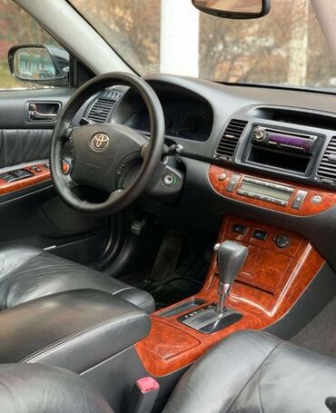 продаю шевролет: Toyota Camry: 2005 г., 2 л, Автомат, Газ, Седан