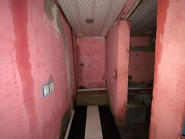 Həyət evləri və villaların satışı: Həyət evi və həyət sahəsi - Geniş, hündür darvazalı giriş. Darvaza — 9
