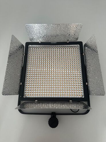 ксеноновые лампы: Продается светодиодный осветитель Yongnuo YN860 LED 5500K Большая