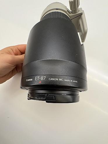 canon eos 2000d: Объектив Canon с байонетом EF, профессиональная серия L с треноговым — 3