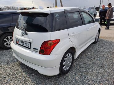 Toyota: Toyota ist: 2002 г., 1.3 л, Автомат, Бензин, Хэтчбэк