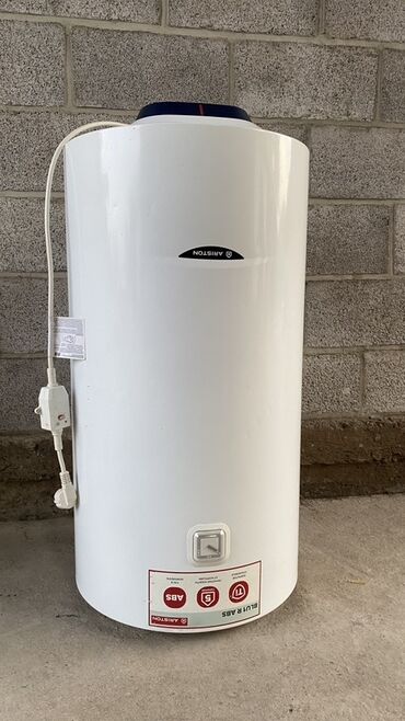 скупка аристон: Накопительный водонагреватель Объем бака: 80 л, Ariston, Электрический, Предохранительный клапан, Эмалированная сталь at lalafo.kg скупка аристон: Накопительный водонагреватель Объем бака: 80 л, Ariston, Электрический, Предохранительный клапан, Эмалированная сталь