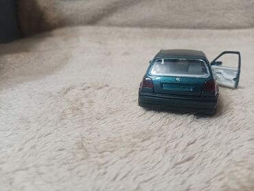 Модели автомобилей: Продаю!!! Модельку Голф3 Гольф3 Golf3 хэчбэк 5-дверный (игрушку) — 14
