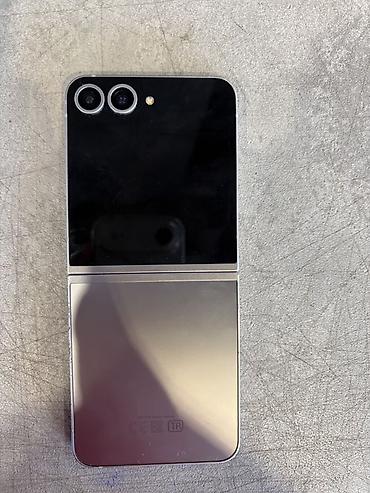 dubayski iphone 14 pro max: Samsung Galaxy Z Flip 3, Barmaq izi — 3