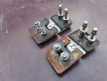 Auto delovi: Šarke leva, desna gepek vrata Lada 2121,21213,21214 Niva. Polovno — 11