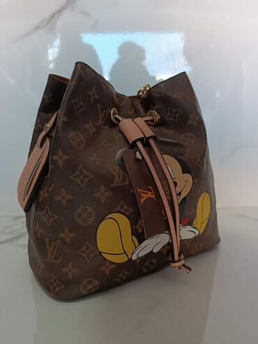 Torbe: Torbe 
Velike cena 4100din, manje po 3000din — 2