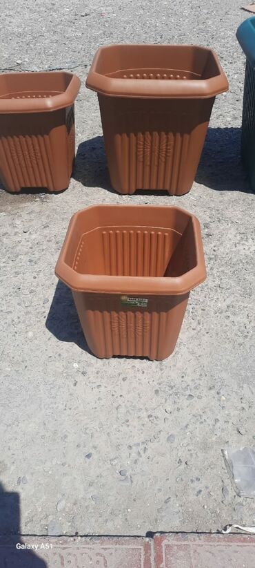 Bitkilər üçün dibçəklər: Dibceklər gulqabilar duzbucaqli yumru asilqan kvadrat — 4