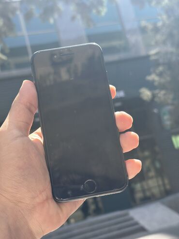 Apple iPhone: IPhone 8, 64 GB, Space Gray, Barmaq izi